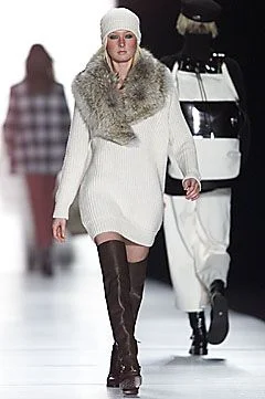 Look 16
